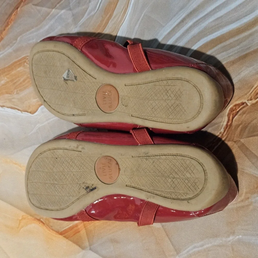 Livie & Luca Girls Red Patent Mary Jane Shoes Size 1 Youth Elastic Strap